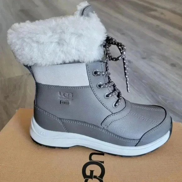 UGG Zaylee Waterproof Leather Boot - Picture 5 of 8